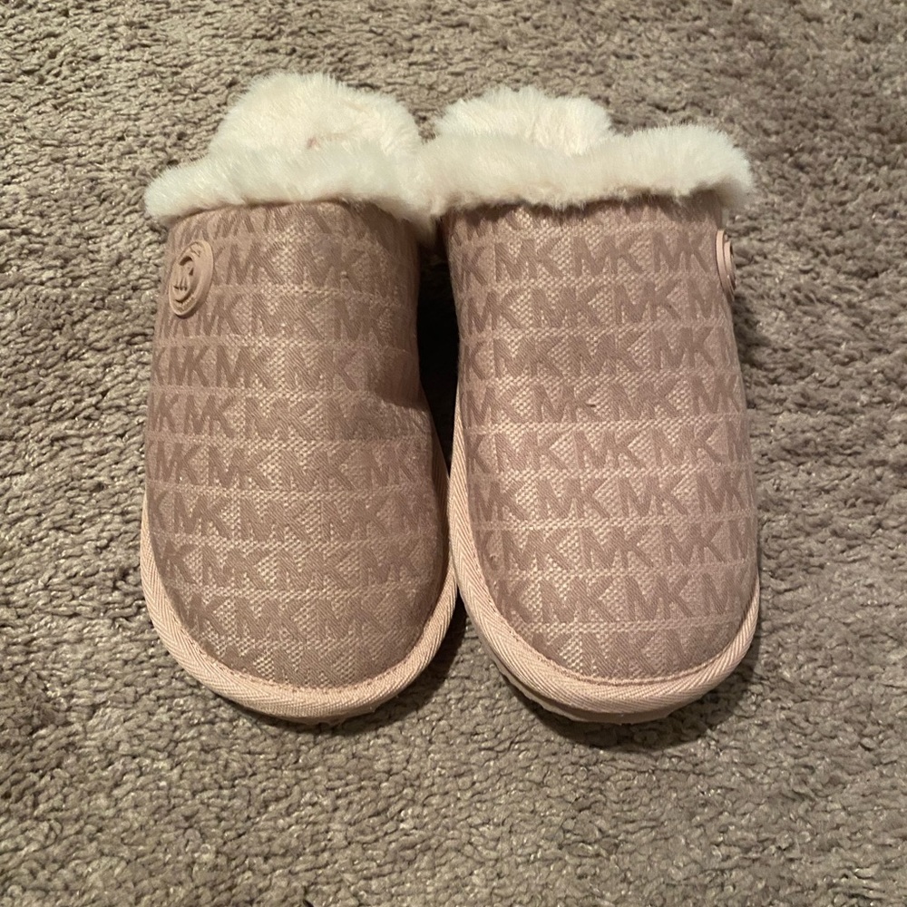 Michael Kors Slippers Size 6
